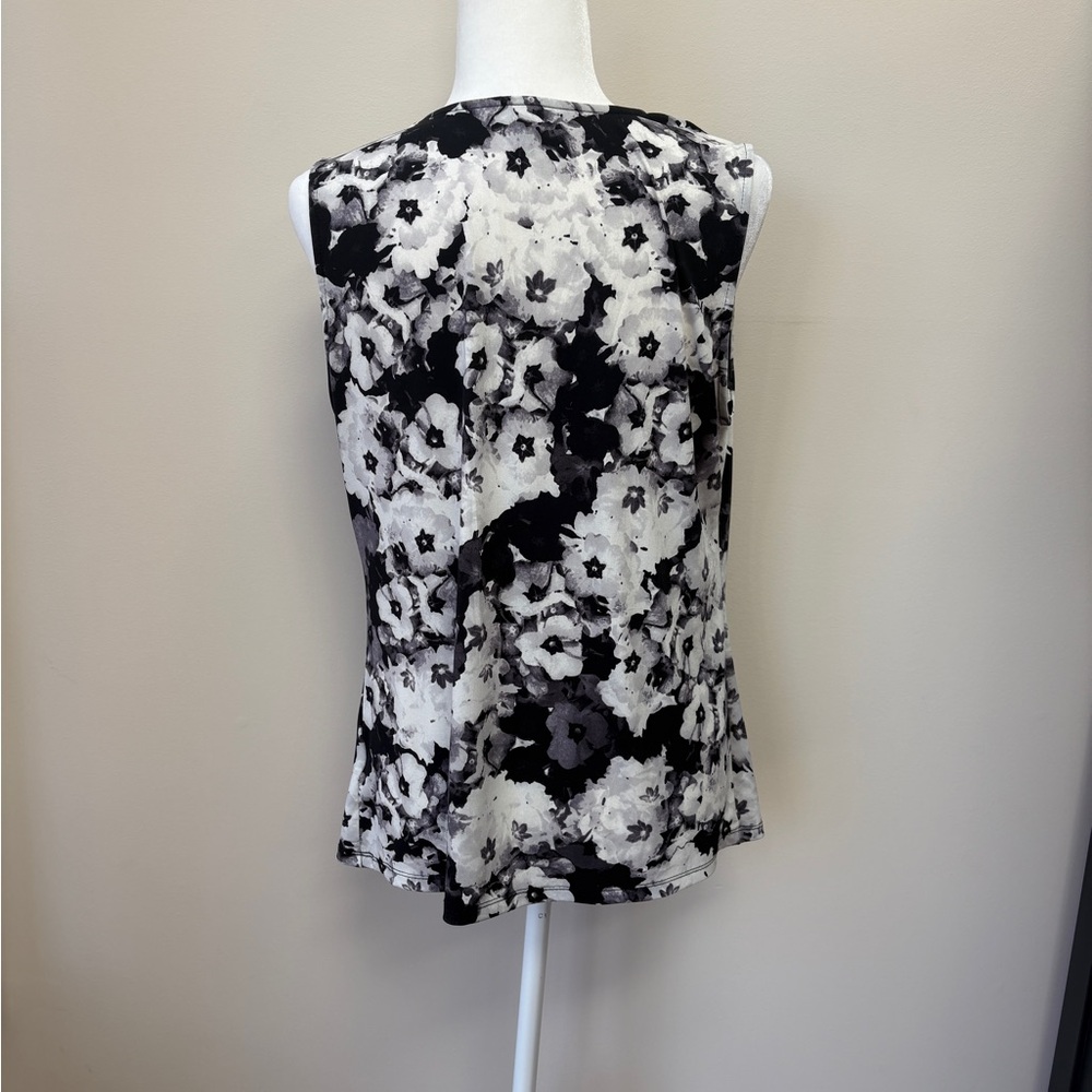 Ellen Tracy Monochrome Sleeveless Floral Cowl Neck Top - Picture 3 of 8